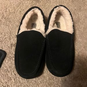 Like new Ugg slippers